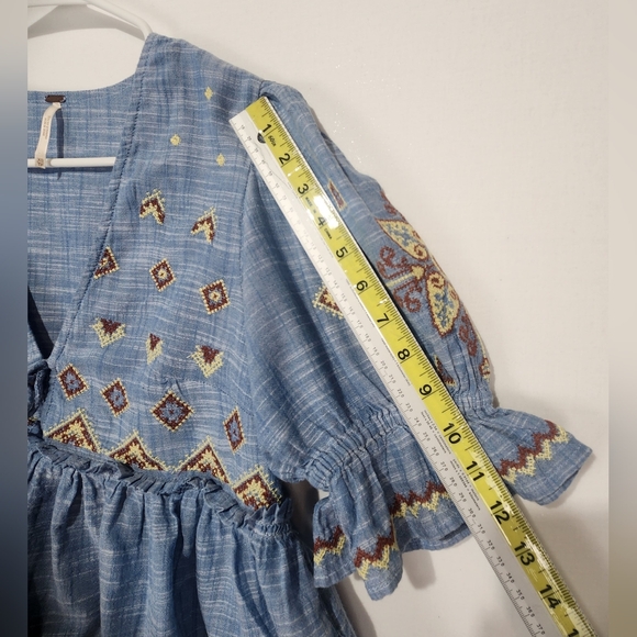 Free People Embroidered Blue Ruffle Sleeve Top Size XS - Picture 7 of 10